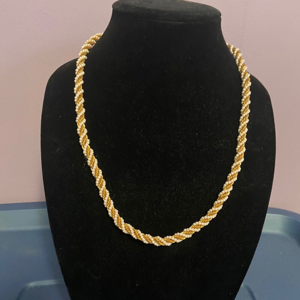 vintage Richelieu twisted mini pearl and chain necklace.